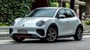 ORA Good Cat memiliki varian kencang yang bernama Good Cat GT. Sekilas tampilannya jadi mirip dengan Porsche Macan. Good Cat GT mendapatkan aksen merah di interior dan eksterior, body kit ala SUV, velg sporty 18 inci, dan motor listrik yang lebih bertenaga. Power mobil ini lebih besar dari varian standar, tenaganya bisa mencapai 171 Hp. (Source: drive.com.au)