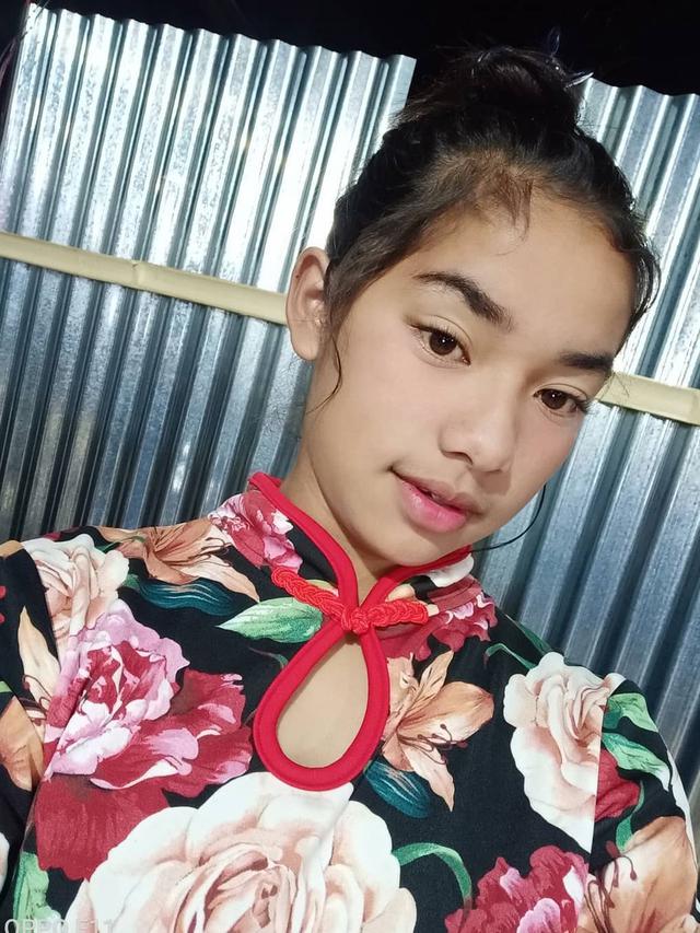 Pesona Chetryn, Kakak Perempuan Betrand Peto (sumber: instagram/chetrynpeto)