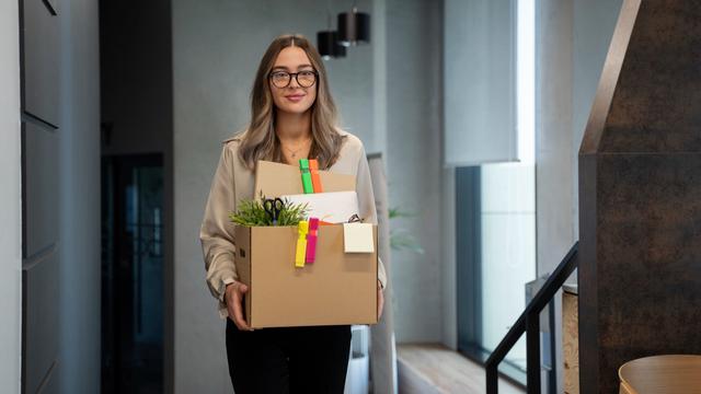 Ilustrasi perpisahan rekan kerja