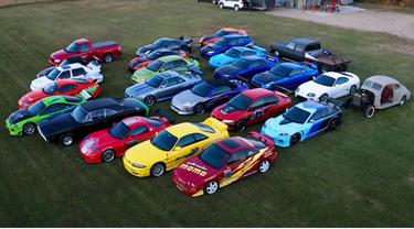 seorang pria bernama Jorge berhasil mengkoleksi 24 replika mobil yang digunakan dalam film Fast and Furious.