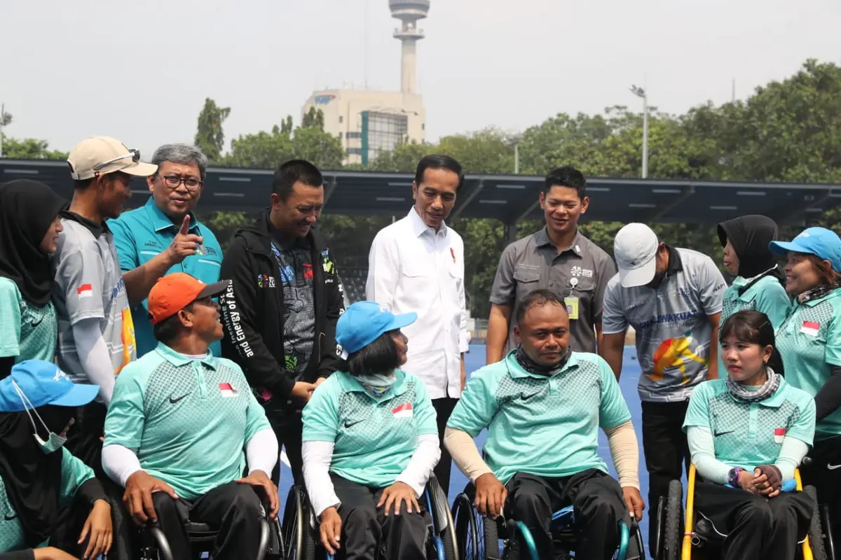 Presiden Jokowi dan Atlet Asian Para Games 2018