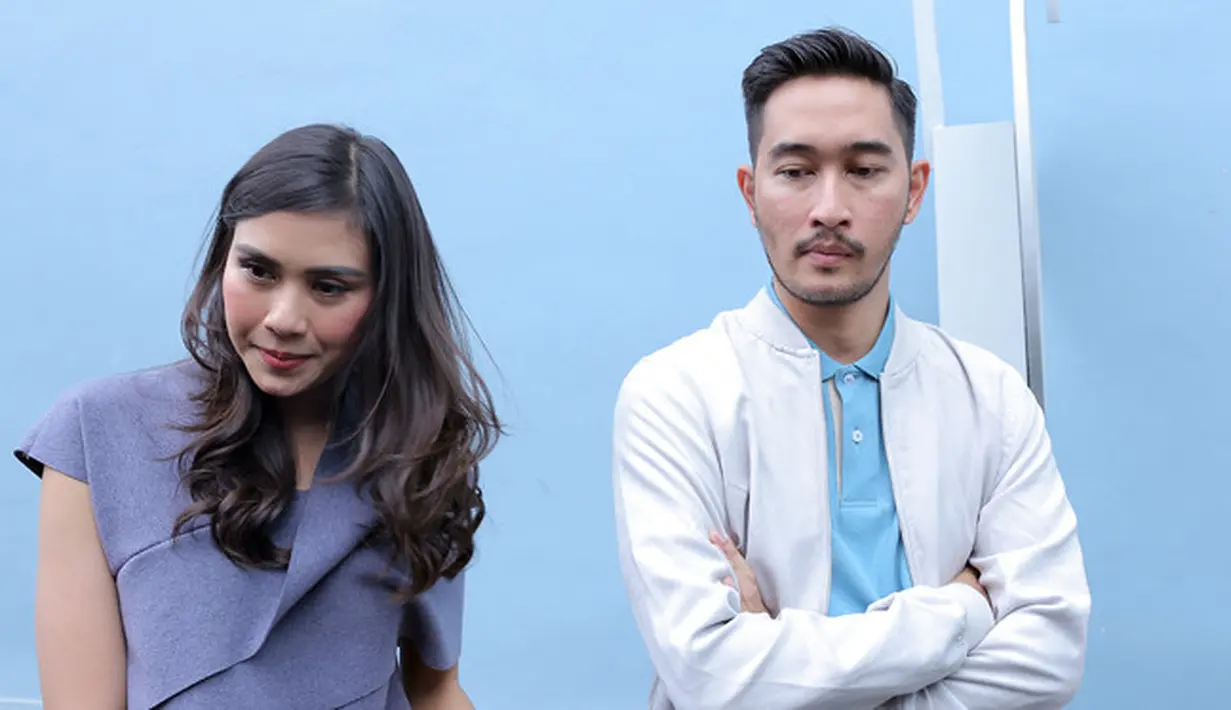 Di hari pernikahannya nanti, Syahnaz dan Jeje ingin berbagi kebahagiaan dengan orang-orang terkasih dengan menyebar 500 undangan. Lalu, mantan pacar diundang nggak ya? (Deki Prayoga/Bintang.com)