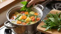 8 Cara Mudah Memperbaiki Sup yang Terlalu Asin, Trik Hidangan Kembali Lezat