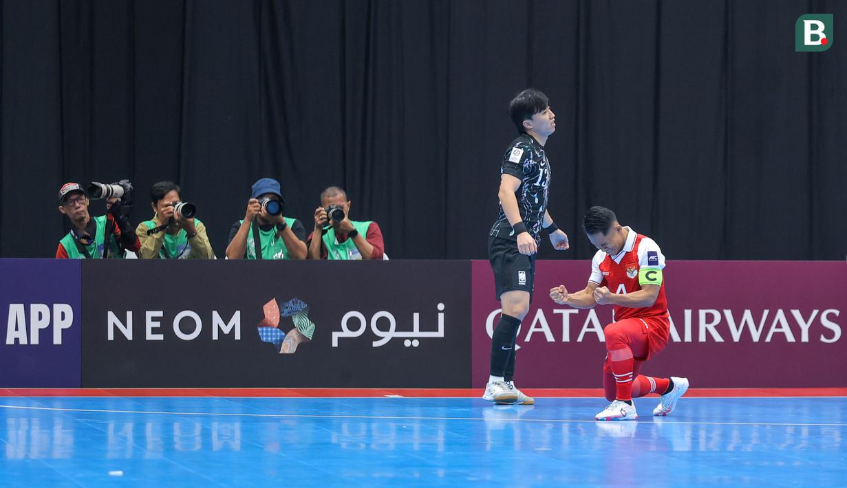 Pemain Timnas Futsal Indonesia, Mochammad Iqbal merayakan gol ke gawang gawang Korea Selatan dalam laga Grup A Piala Asia Futsal 2026 di Indonesia Arena, Senayan, Jakarta, Selasa (27/01/2026). (Bola.com/Bagaskara Lazuardi)