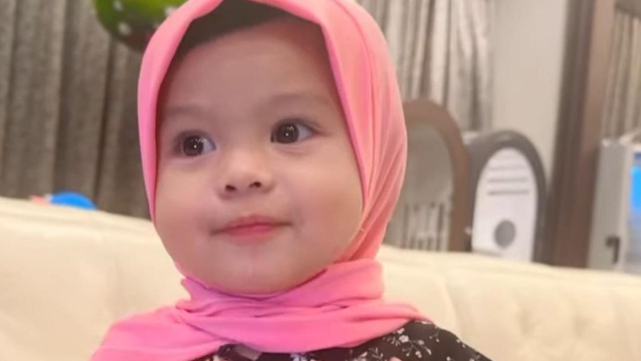 Penampilan Ameena bikin salfok. Potretnya dipuji begitu cantik.<br>