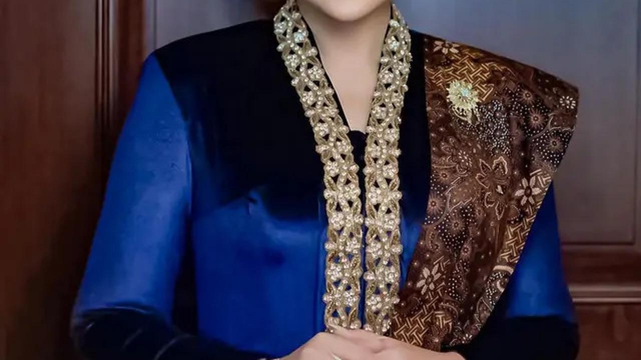 4 Ide Kolaborasi Kebaya dan Batik yang Modis, Terinspirasi dari Para Selebriti