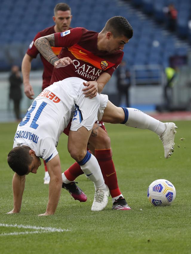 Diwarnai Dua Kartu Merah, AS Roma Berbagi Poin dengan Atalanta