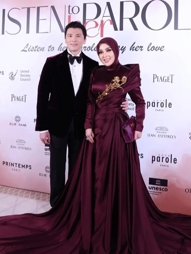 Model Gaun Couture Muslim Ungu Syahrini