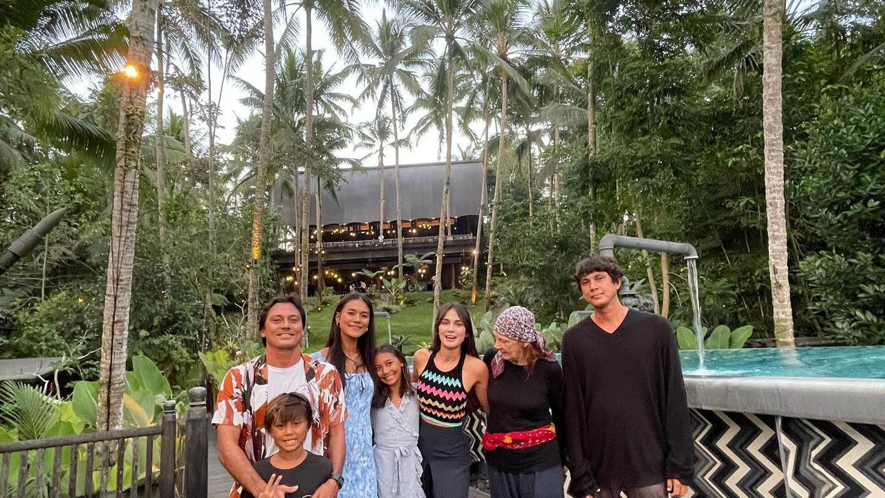 Obrolan Luna Maya dan Sang Kakak yang Sweet Saat Telponan, Saling Ungkap Rasa Sayang