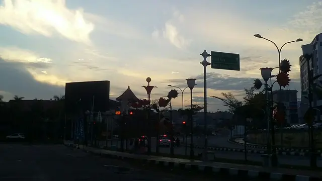 Pagi Sunyi dari Pusat Nadi Kota Tanah Bertuah