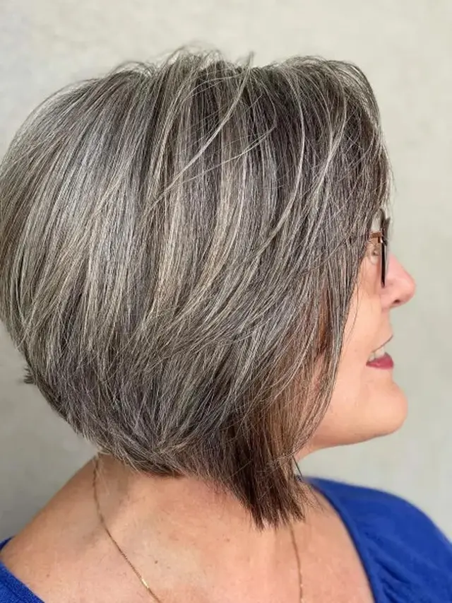 Model Rambut Wanita Usia 50-an