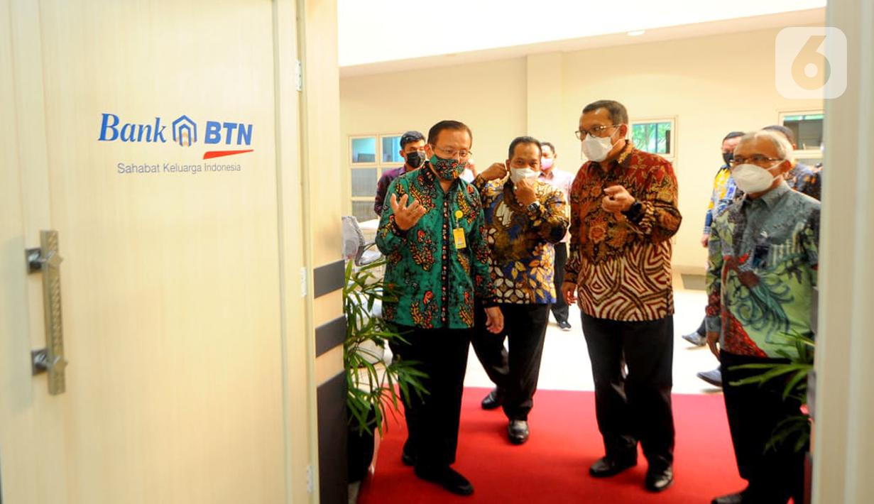 PT Bank Tabungan Negara (Persero) Tbk memberikan bantuan Corporate Social Responsibilty (CSR) untuk mendukung sarana dan prasarana pengembangan laboratorium di lingkungan kampus Unnes Semarang, Jumat (11/6/2021). (Liputan6.com/HO/BTN)