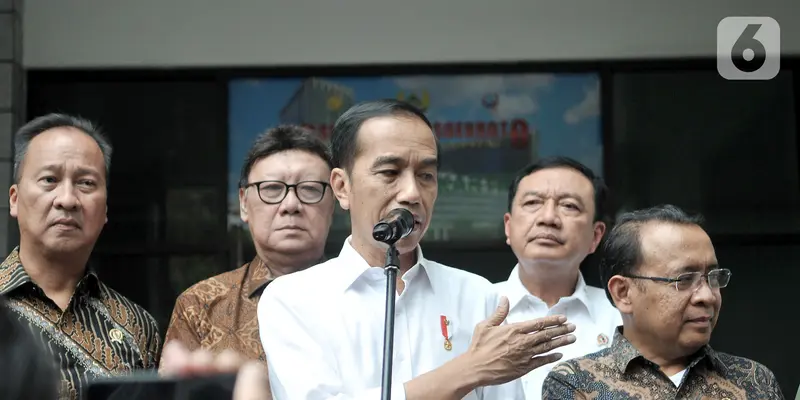 Jokowi Perintahkan Kapolri TNI dan BIN Usut Kasus Penusukan