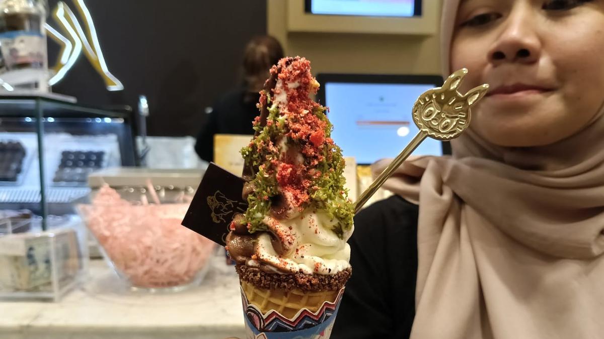 Es Krim Godiva x Labubu Kini Hadir di Indonesia, Sendok Spesial Jadi Merchandise Unik