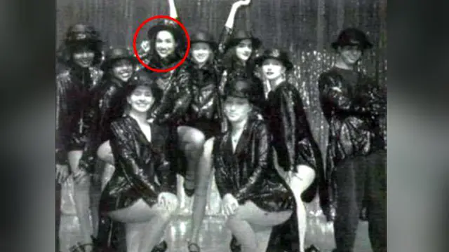 Saat masih menjadi siswi khusus wanita itu, Meghan Markle termasuk siswi yang aktif.