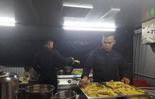 Dapur Lapangan Polda Banten Sediakan Makanan Gratis untuk Pemudik di Ciwandan Selama Operasi Ketupat 2026