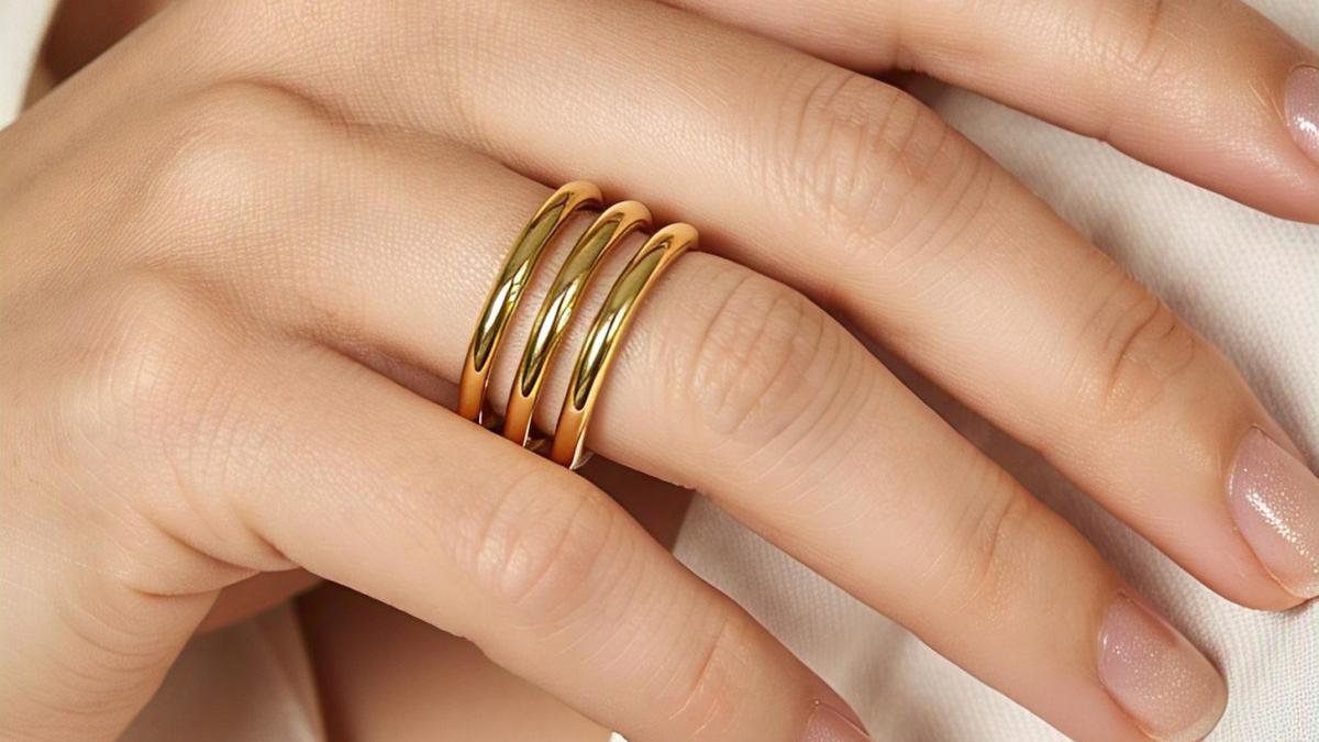 11 Model Cincin Emas Simple Tapi Mewah di 2025, Elegan Dipakai