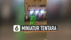 vertical miniatur tentara