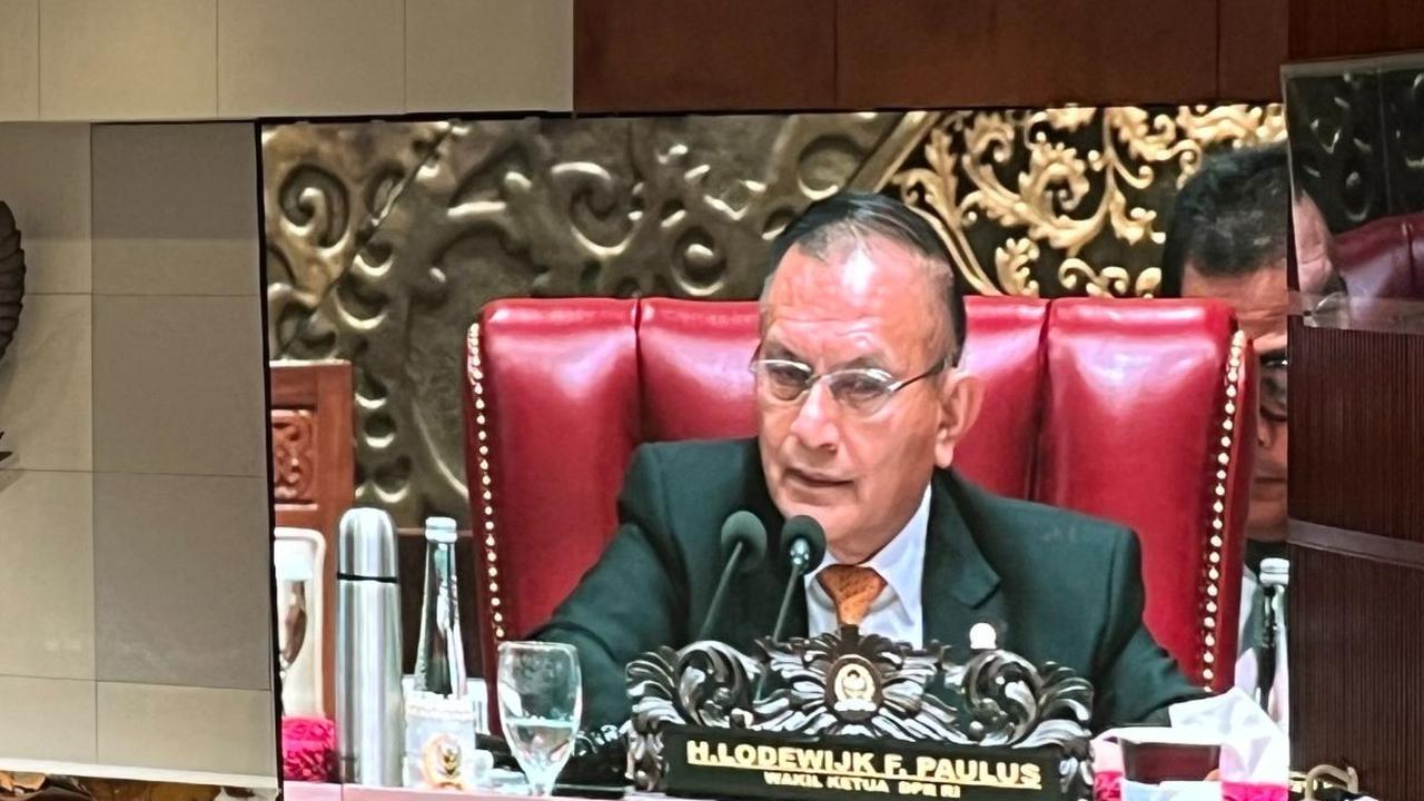 DPR Sahkan Revisi UU ITE Menjadi Undang-Undang
