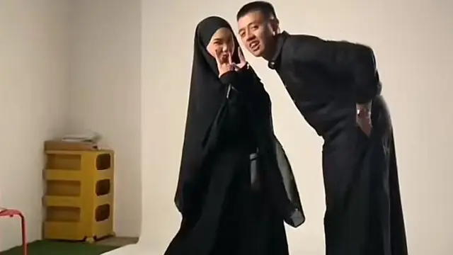 Marchella dan Riza, pasangan dari teman rombongan umrah yang bakal berlanjut ke pelaminan.