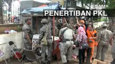 Pemerintah Kota (Pemkot) Jakarta Pusat menertibkan lapak pedagang kaki lima (PKL) dan gerobak di areal Tempat Pemakaman Umum (TPU) Karet Bivak 