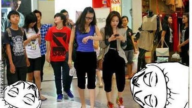 8 Meme Nyeleneh Orang Ngabuburit Ini Bikin Geleng Kepala