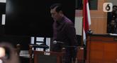 Menteri Koordinator Maritim dan Investasi (Menko Marves) Luhut Binsar Pandjaitan menghadiri sidang kasus dugaan pencemaran nama baik dengan terdakwa Haris Azhar dan Fatia Maulidiyanti di Pengadilan Negeri (PN) Jakarta Timur, Kamis (8/6/2023). (merdeka.com/Imam Buhori)