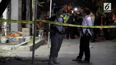 Tim Anti Teror Densus 88 Mabes Polri, Selasa  malam (15/05), melakukan penyergapan terhadap terduga teroris di jalan  sikatan, Manukan wetan, Surabaya.