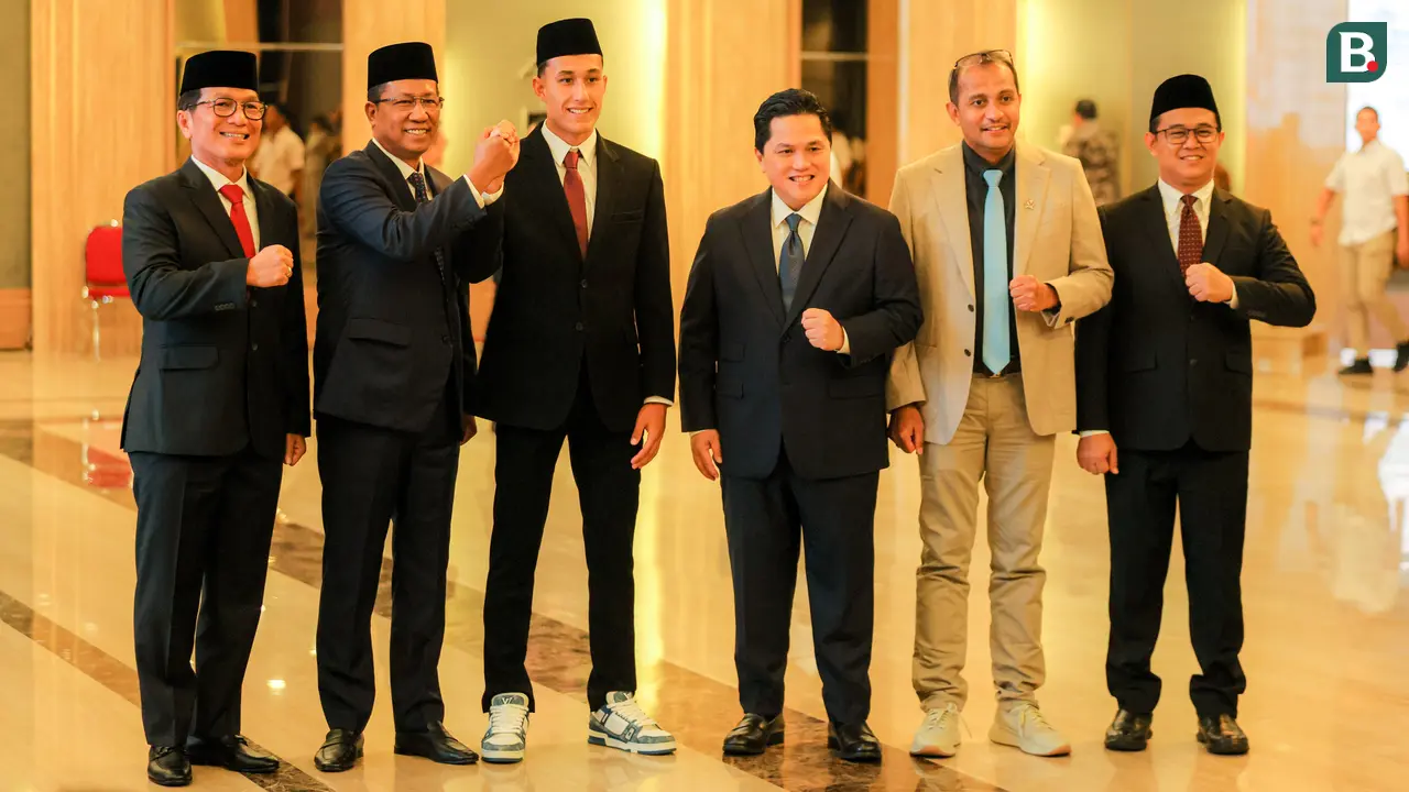 Foto: Detik-Detik Miliano Jonathans Ucap Sumpah Jadi WNI, Siap Perkuat Timnas Indonesia