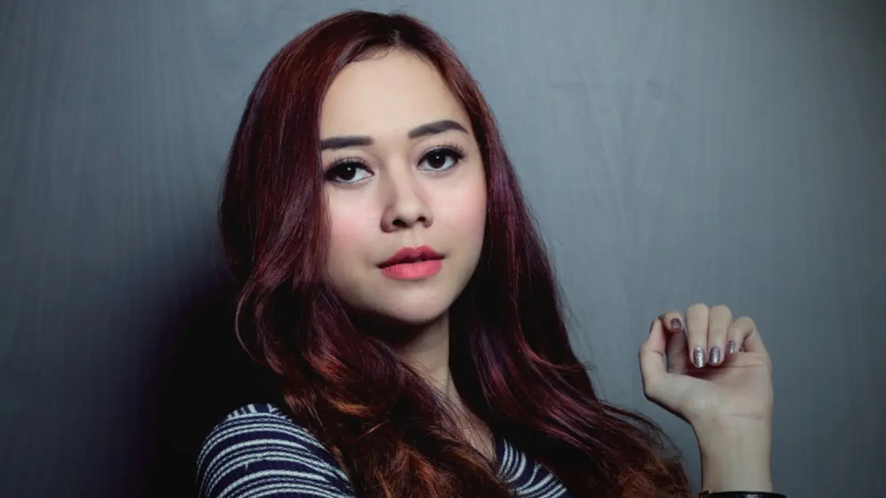 [Bintang] Aura Kasih
