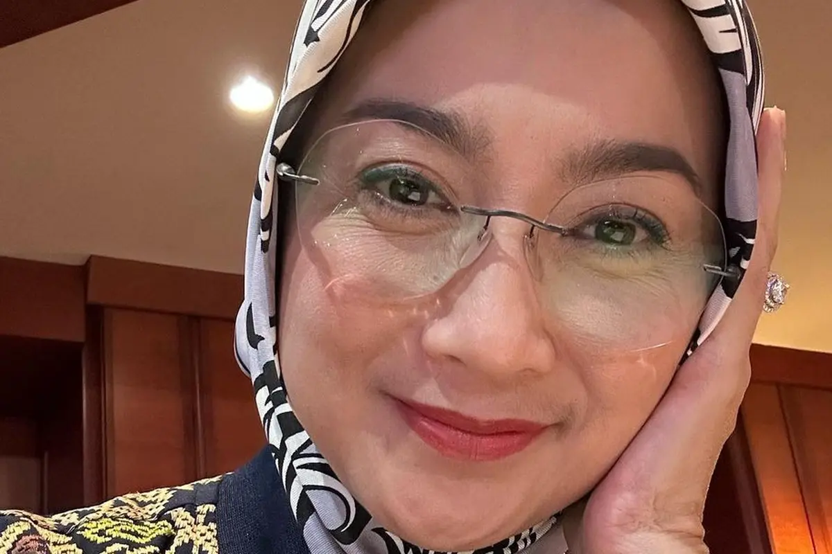 Desy Ratnasari tetap cantik (Instagram/desyratnasariterdepan)