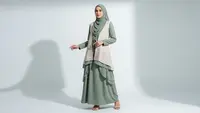 7 Model Gamis Rompi Lepas Pendek dengan Aksen Layer, Multifungsi untuk Lebaran dan Daily Wear