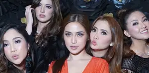 Senin, 29 Januari Kemarin merupakan hari bahagia bagi Jessica Iskandar yang berulang tahun yang ke-30.