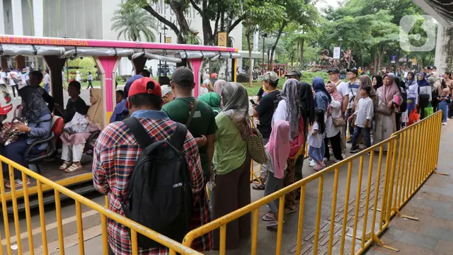 Viral Keributan Petugas TMII dengan PKL, Diduga Imbas Larangan Berdagang