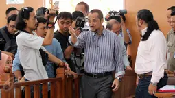 Abraham Samad saat tiba di Pengadilan Negeri Jakarta Selatan untuk menjadi saksi  di sidang perdana praperadilan Novel Baswedan, Kamis (4/6/2015). (Liputan6.com/Helmi Afandi)