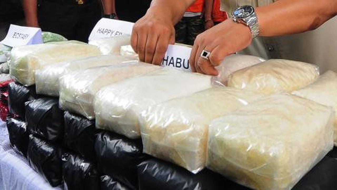 Buntut kasus narkoba Kapolsek, polwan dicopot