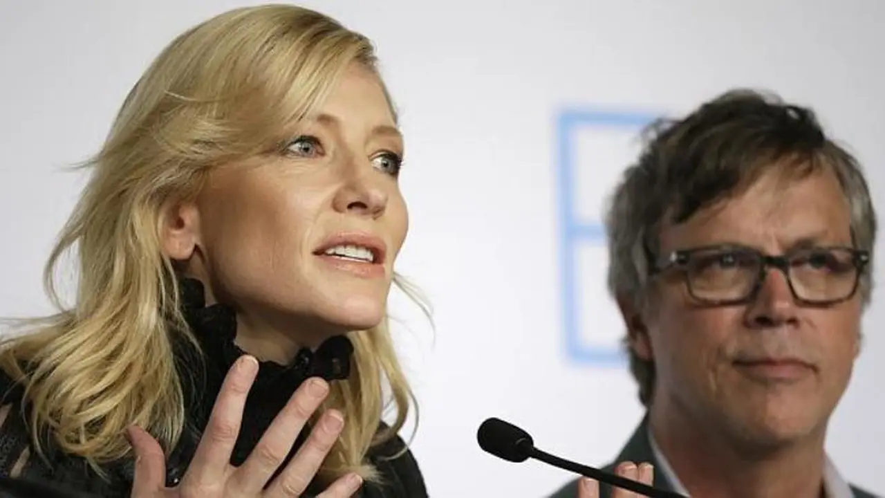 Cate Blanchett Bantah Pernah Jadi Lesbian