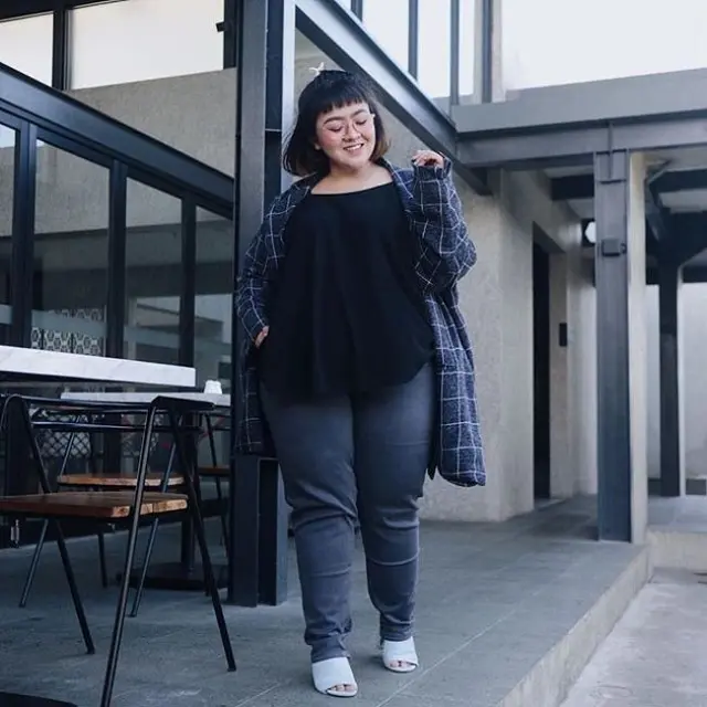 Singkirkan Minder, Kini Adhitira Hanim Jadi Panutan Para Pemilik Tubuh Plus Size