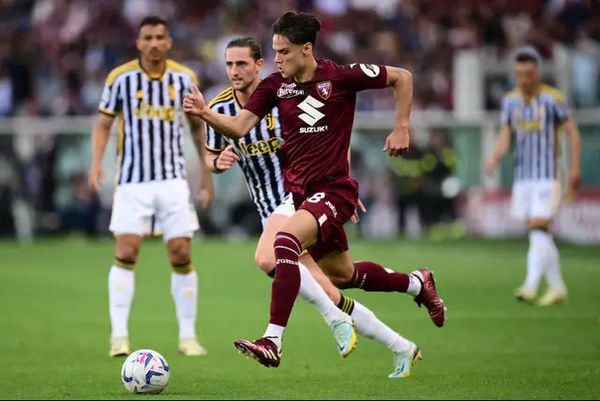 Tijjani Reijnders ke Man City, AC Milan Ngegas Kejar Gelandang Marseille dan Torino