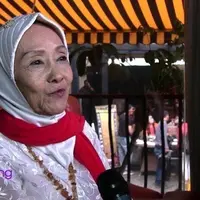 Komedian senior, Laila Sari sudah jarang muncul di layar kaca televisi Indonesia. Meskipun begitu, Laila sering tampil off air di beberapa acara. Beliau bercerita, sejak kapan ia suka dengan seni, dan bagaimana dirinya mencintai seni.