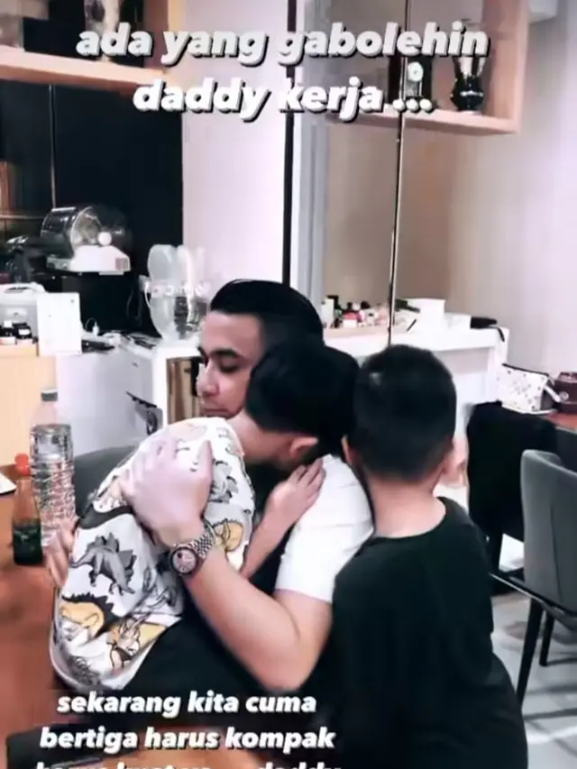Potret Anggi Pratama bersama anak-anaknya (Sumber: Instagram/@anggipratamazayn)