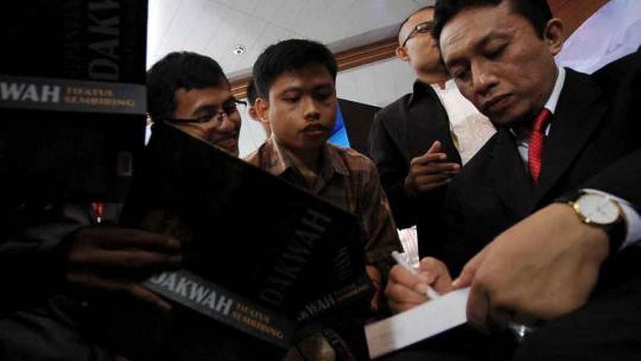 Tifatul rilis 'Sepanjang Jalan Dakwah'