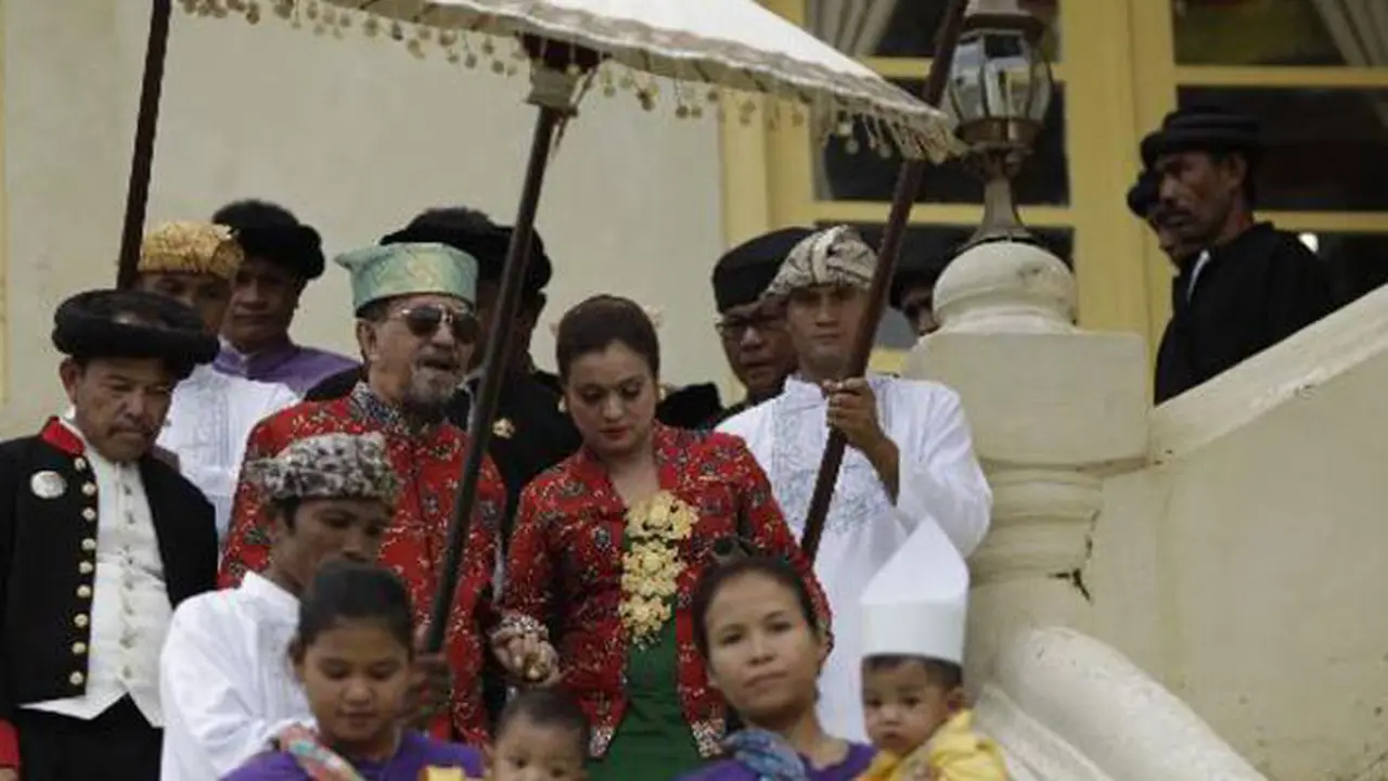 Siapa Orangtua Putra Kembar Pemicu Prahara Tahta Sultan Ternate?