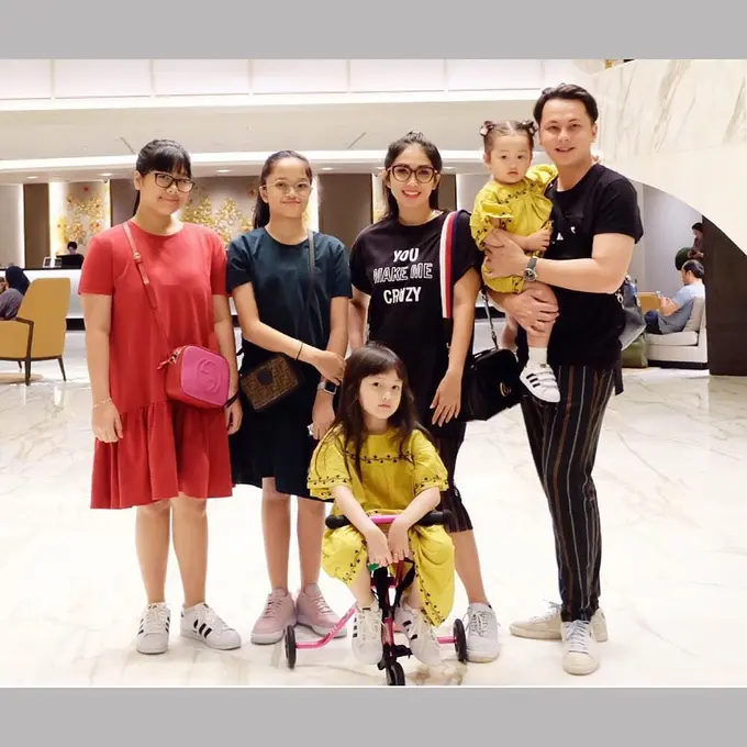 Andhika Pratama dan Ussy Sulistiawaty