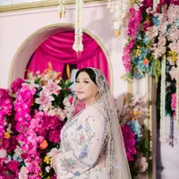 Melalui akun Instagramnya, Clarissa Putri menggelar potret penampilannya saat pengajian jelang menikah. Acara  berlangsung pada Jumat 5 Juli 2024 pagi. [@clarissaputri_].