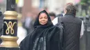 Berbeda dengan kakaknya, Janet Jackson memutuskan masuk Islam lantaran ia menikah dengan Wissam Al Mana di tahun 2012. Janet yang kini sedang menunggu kelahiran anak pertamanya juga sudah tampil dengan hijabnya. (doc.dailymail)