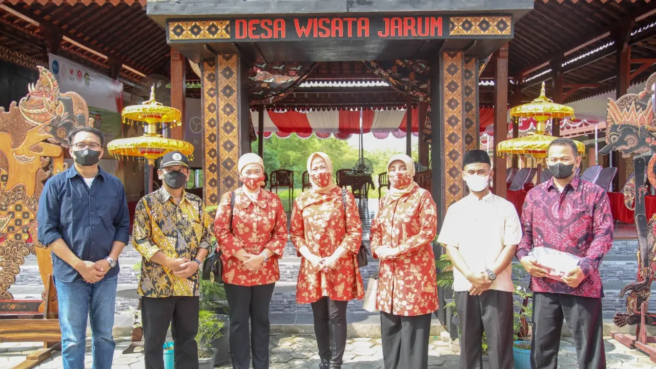 DWP KESDM Lakukan Bakti Sosial dengan Bagi-Bagi 200 Sembako ke Warga Klaten