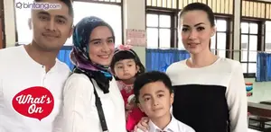 Hengky Kurniawan dan Christy Jusung kompak hadir bersama untuk merayakan ulang tahun putra mereka, Bintang Pratama. Hengky juga membawa istrinya, Sonya Fatmala. 