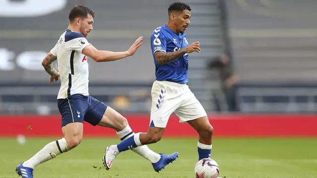 Everton Permalukan Tuan Rumah Tottenham Hotspur