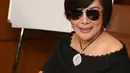Tati ingin Nassar melakukan klarifikasi atas foto yang beredar karena ia merasa sangat tidak nyaman dengan pemberitaan miring terkait foto tersebut, Jakarta, Minggu (15/1). (Liputan6.com/Herman Zakharia)